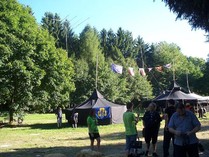 Foto DF6HF Links: Stationszelt DP9S, rechts: Lötzelt